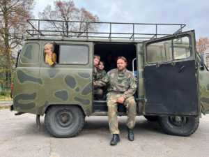 На УАЗе по бездорожью На УАЗе по бездорожью