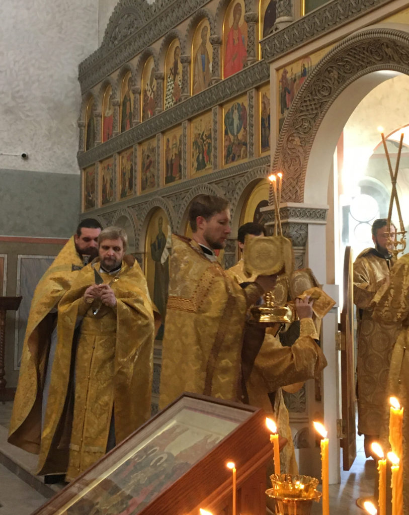 В Неделю 20-ю по Пятидесятнице епископ Павлово-Посадский Силуан, викарий Святейшего Патриарха Московского и всея Руси совершил Литургию в храме Живоначальной Троицы в Троицке г. Москвы В Неделю 20-ю по Пятидесятнице епископ Павлово-Посадский Силуан, викарий Святейшего Патриарха Московского и всея Руси совершил Литургию в храме Живоначальной Троицы в Троицке г. Москвы