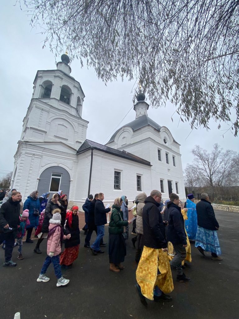 Престольный праздник и благотворительная ярмарка в Товарищево Престольный праздник и благотворительная ярмарка в Товарищево