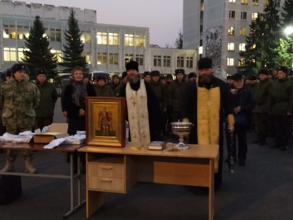 Праздничный молебен в Севастопольской бригаде Праздничный молебен в Севастопольской бригаде