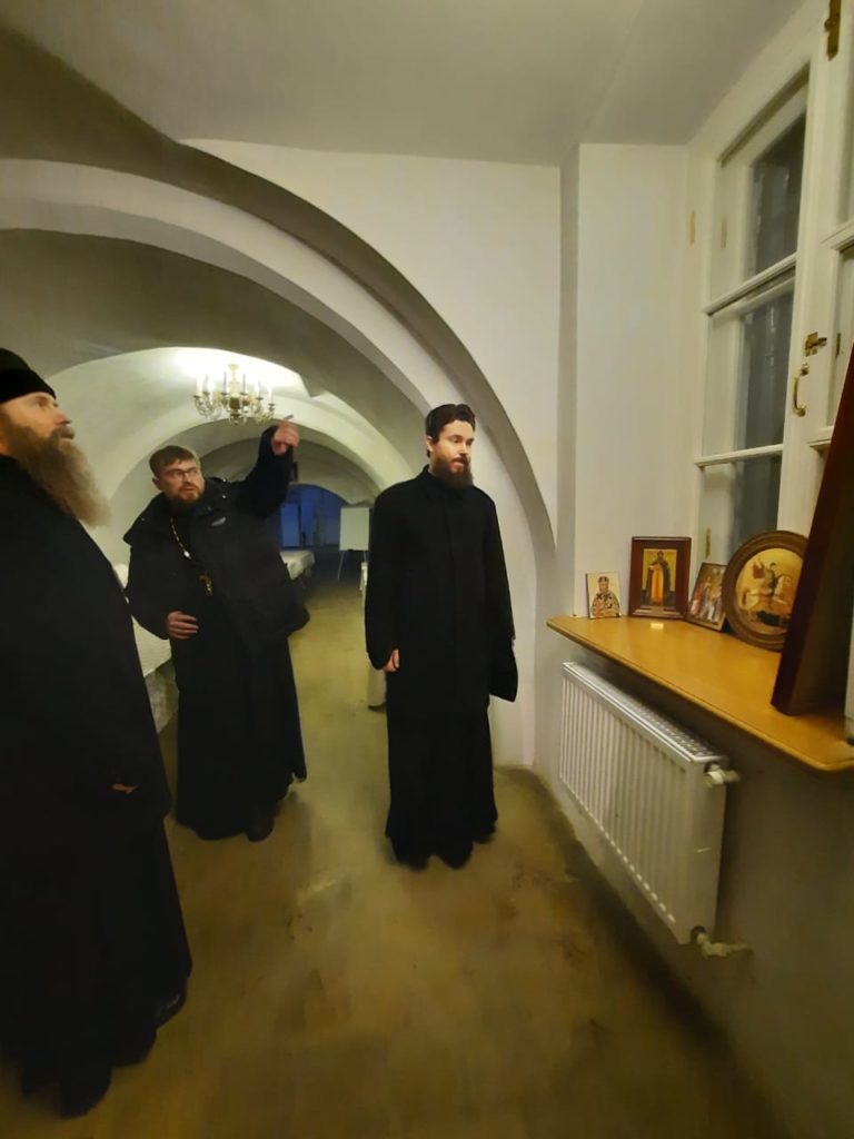 Владыка Силуан посетил храм Живоначальной Троицы в Филимонках Владыка Силуан посетил храм Живоначальной Троицы в Филимонках