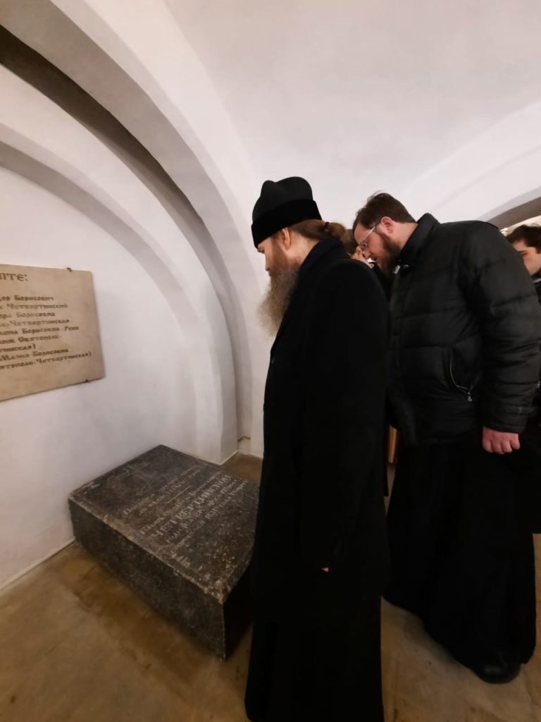 Владыка Силуан посетил храм Живоначальной Троицы в Филимонках Владыка Силуан посетил храм Живоначальной Троицы в Филимонках
