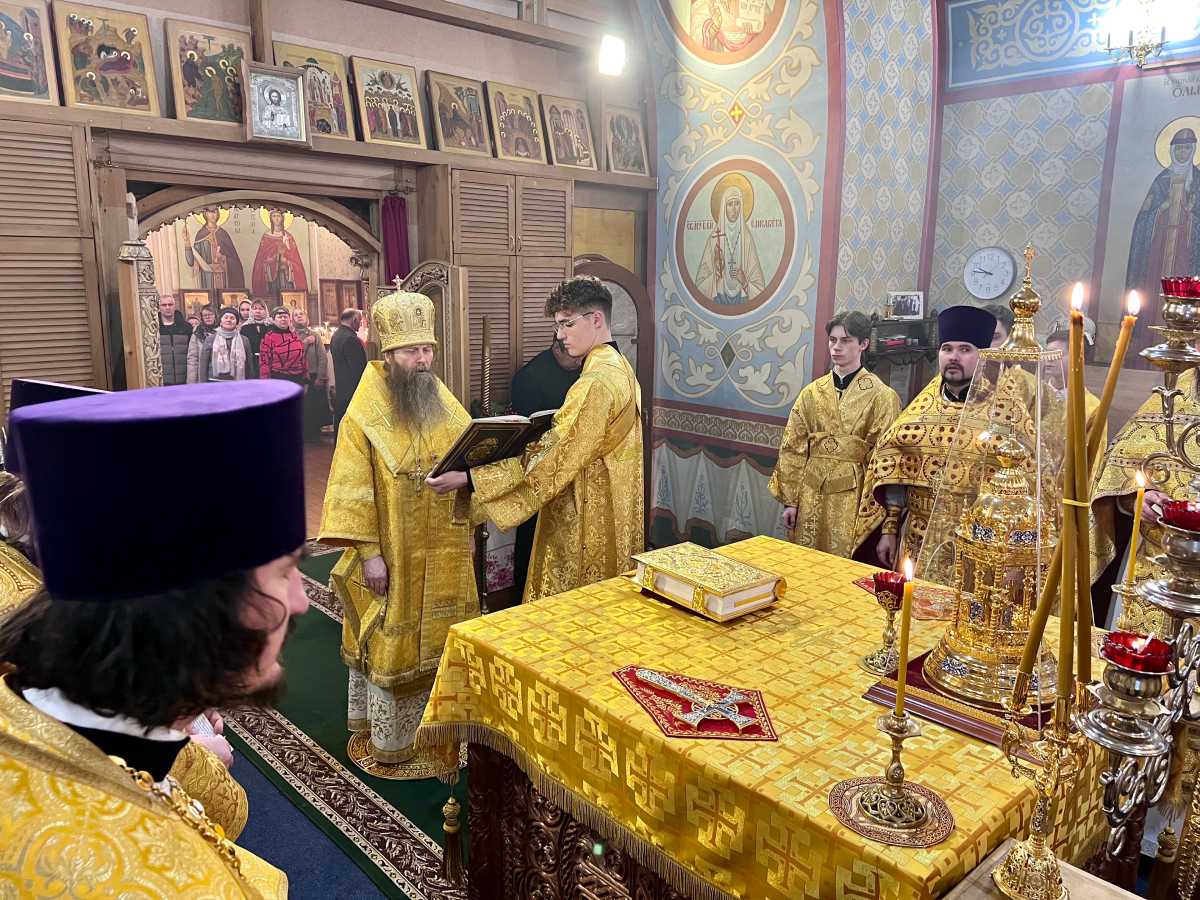 Архиерейское Богослужение в Казанском храме  в Сосенках г. Москвы