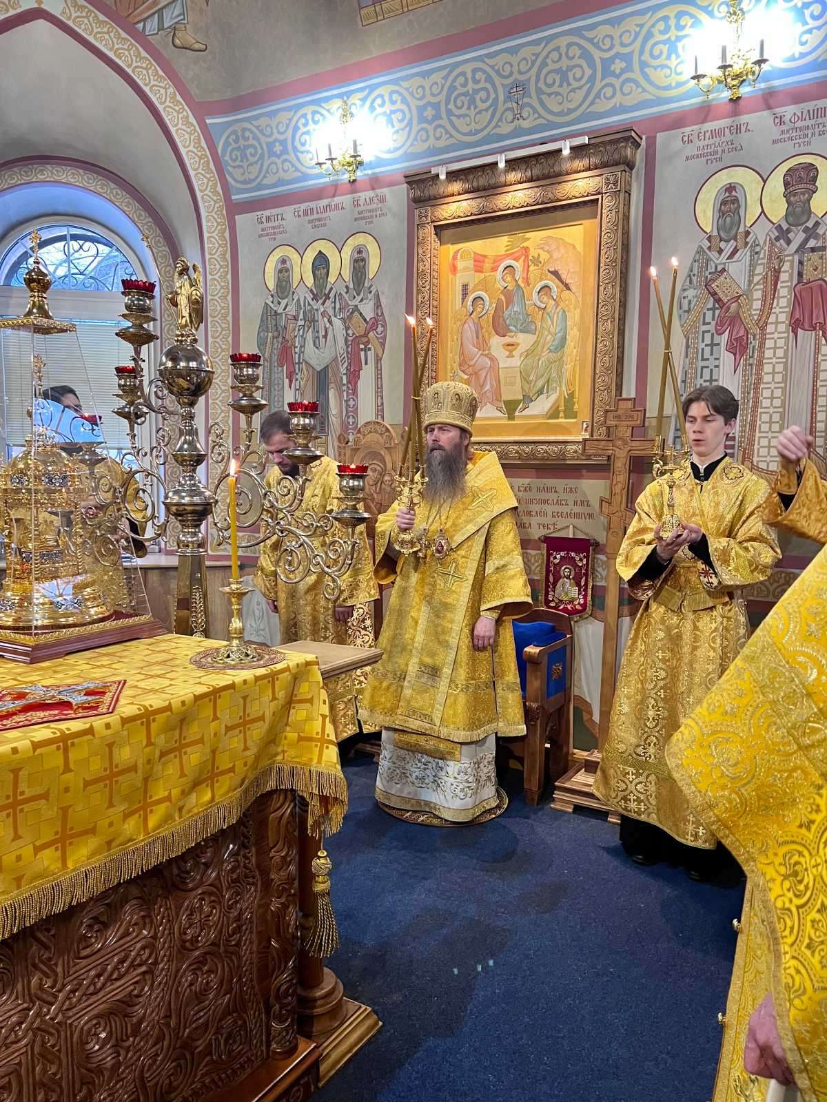 Архиерейское Богослужение в Казанском храме  в Сосенках г. Москвы