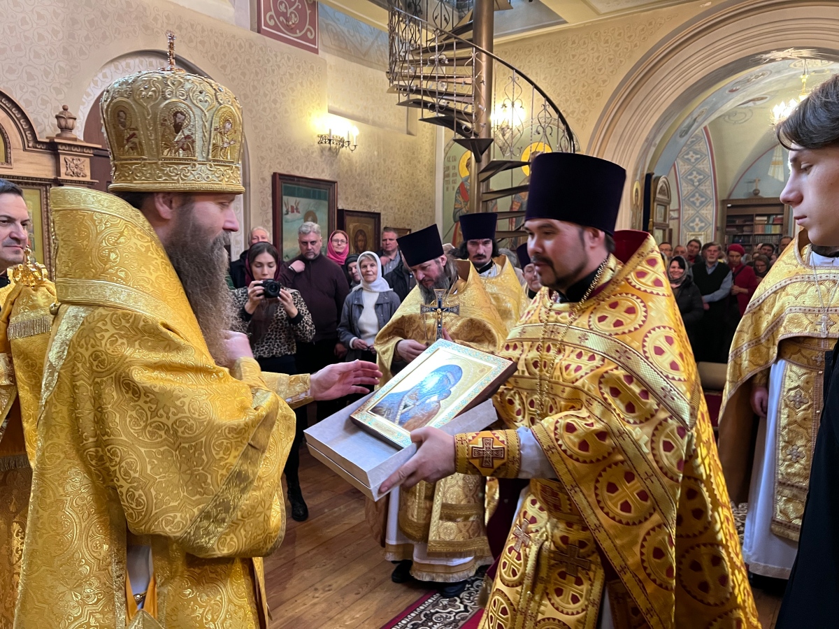 Архиерейское Богослужение в Казанском храме  в Сосенках г. Москвы