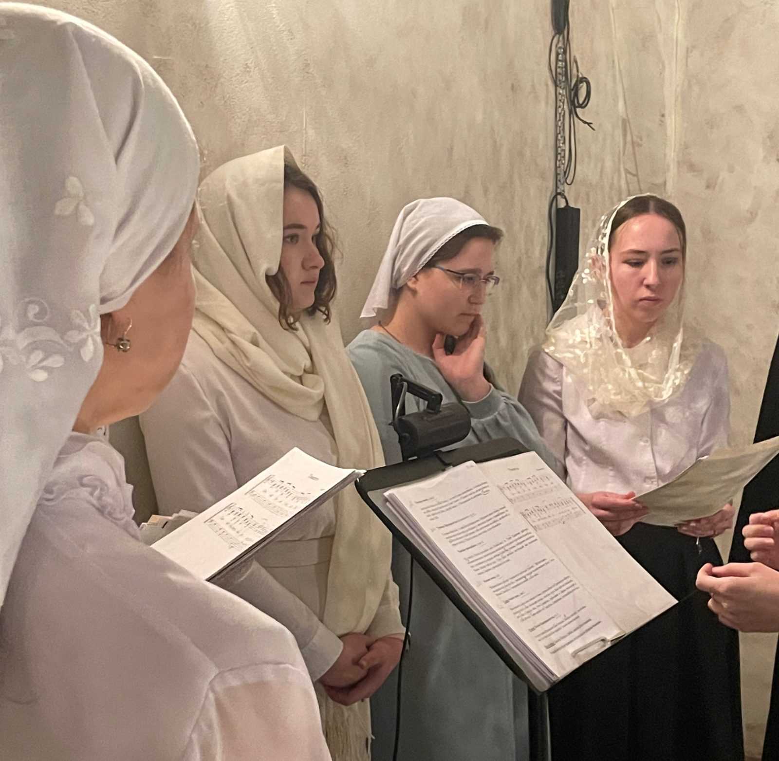 Вторая Архиерейская молодежная Литургия на Новых территориях г. Москвы Вторая Архиерейская молодежная Литургия на Новых территориях г. Москвы
