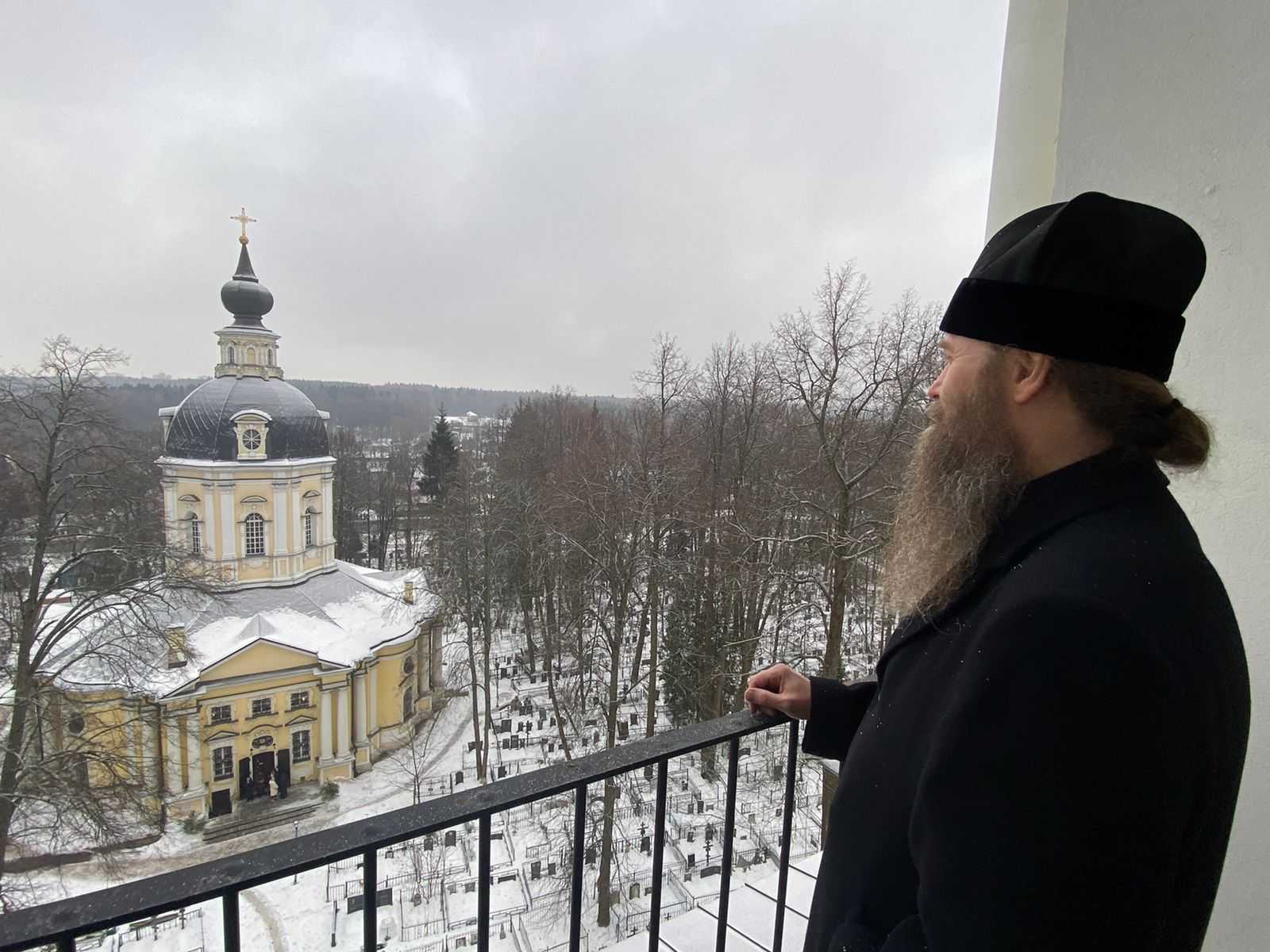 Ознакомительный визит епископа Силуана в храм  Всемилостивого Спаса в Воронове