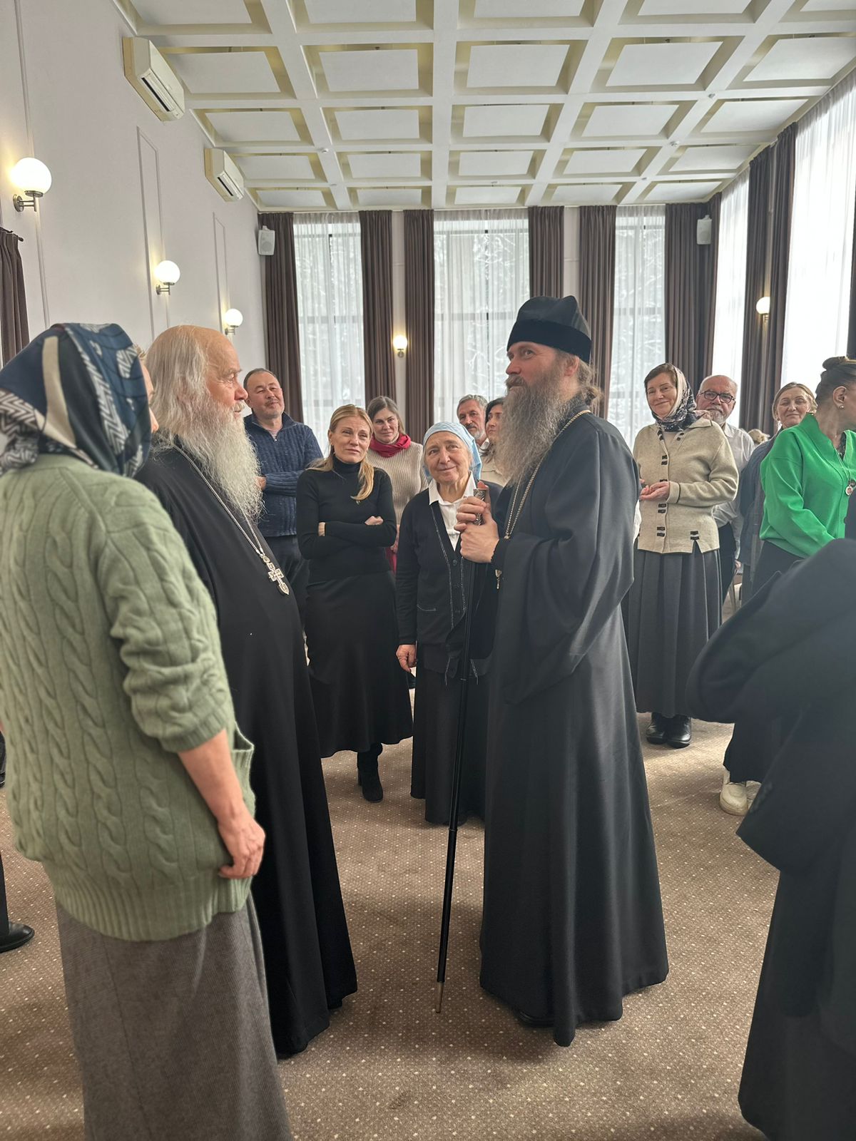 Епископ Павлово-Посадский Силуан совершил Божественную литургию в Храме Трех Святителей в доме отдыха «Архангельское» Епископ Павлово-Посадский Силуан совершил Божественную литургию в Храме Трех Святителей в доме отдыха «Архангельское»