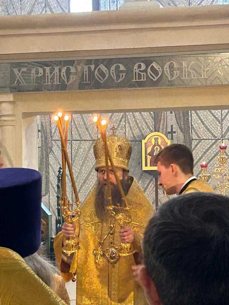Епископ Павлово-Посадский Силуан совершил Божественную литургию в Храме Трех Святителей в доме отдыха «Архангельское» Епископ Павлово-Посадский Силуан совершил Божественную литургию в Храме Трех Святителей в доме отдыха «Архангельское»