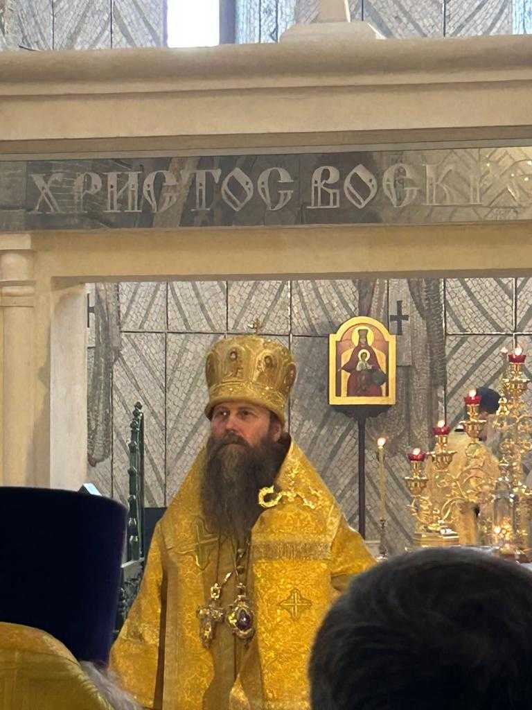 Епископ Павлово-Посадский Силуан совершил Божественную литургию в Храме Трех Святителей в доме отдыха «Архангельское» Епископ Павлово-Посадский Силуан совершил Божественную литургию в Храме Трех Святителей в доме отдыха «Архангельское»
