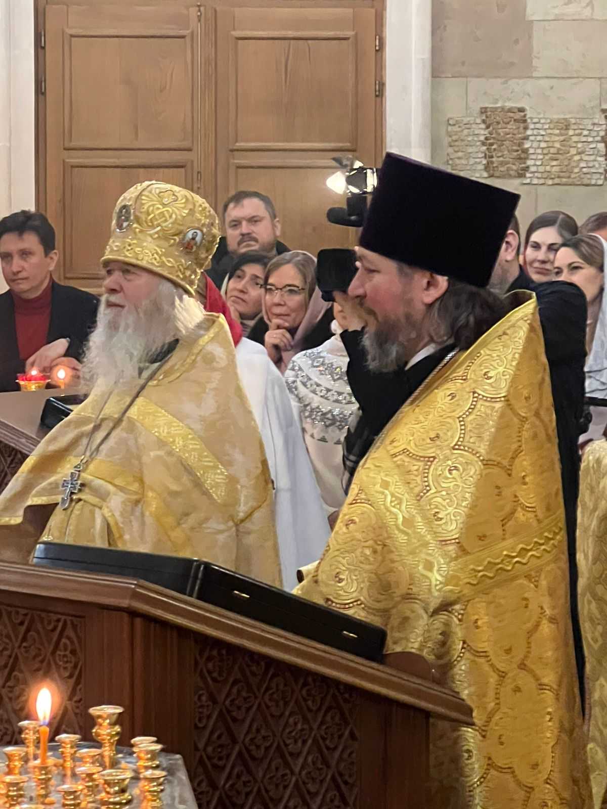 Епископ Павлово-Посадский Силуан совершил Божественную литургию в Храме Трех Святителей в доме отдыха «Архангельское» Епископ Павлово-Посадский Силуан совершил Божественную литургию в Храме Трех Святителей в доме отдыха «Архангельское»