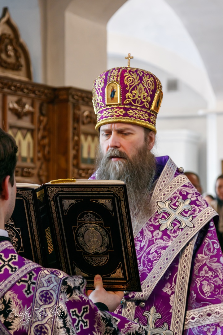 В храме Живоначальной Троицы в Ознобишине состоялось архиерейское богослужение В храме Живоначальной Троицы в Ознобишине состоялось архиерейское богослужение
