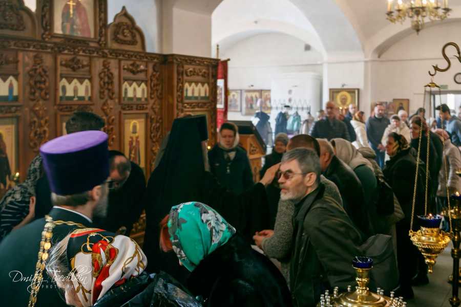 В храме Живоначальной Троицы в Ознобишине состоялось архиерейское богослужение В храме Живоначальной Троицы в Ознобишине состоялось архиерейское богослужение