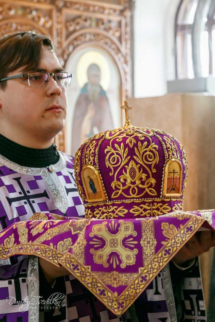 В храме Живоначальной Троицы в Ознобишине состоялось архиерейское богослужение В храме Живоначальной Троицы в Ознобишине состоялось архиерейское богослужение