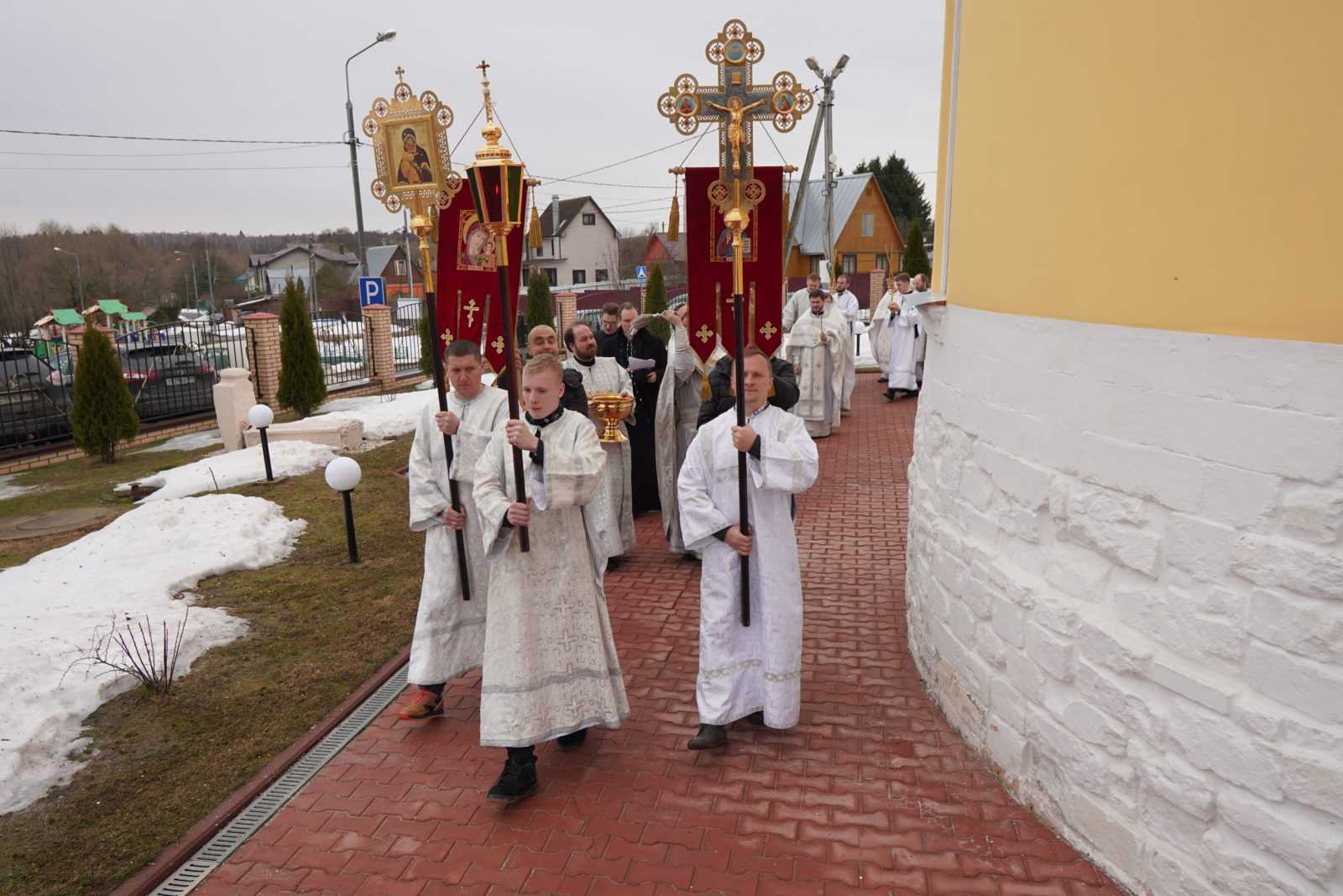 Великое освящение храма Вознесения Господня в Сатино-Русском г. Москвы Великое освящение храма Вознесения Господня в Сатино-Русском г. Москвы